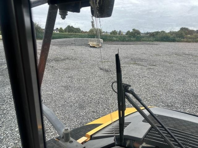Tempat sampah artikulasi Volvo A25F: gambar 21