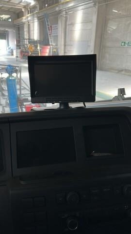 Truk tangki MAN TGM18.250: gambar 10