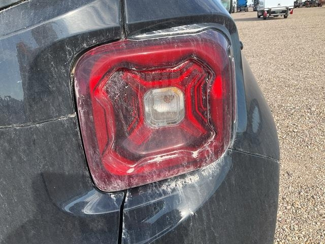 Mobil Jeep Renegade: gambar 13 Mobil Jeep Renegade: gambar 13
