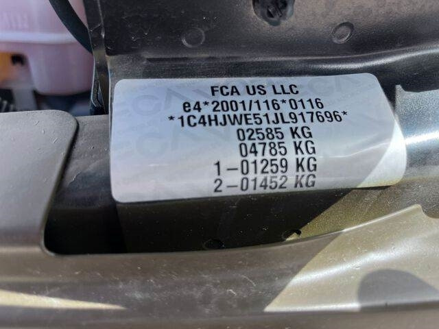 Jeep Wrangler JK Command - Mobil: gambar 5 Jeep Wrangler JK Command - Mobil: gambar 5