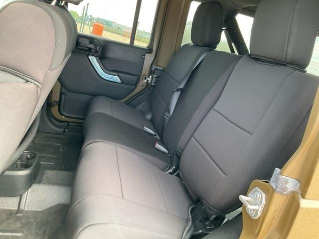 Mobil Jeep Wrangler JK Command: gambar 10 Mobil Jeep Wrangler JK Command: gambar 10