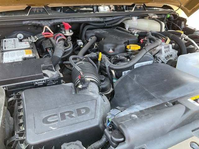 Mobil Jeep Wrangler JK Command: gambar 24