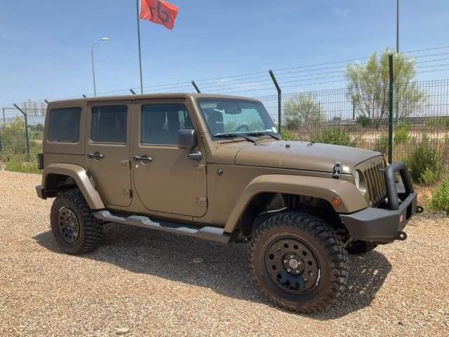 Jeep Wrangler JK Command - Mobil: gambar 4 Jeep Wrangler JK Command - Mobil: gambar 4