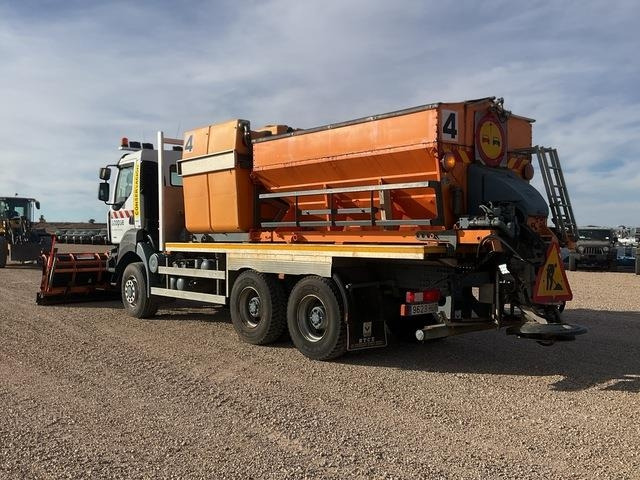 Renault Kerax 430DXI - Truk bajak salju: gambar 2 Renault Kerax 430DXI - Truk bajak salju: gambar 2