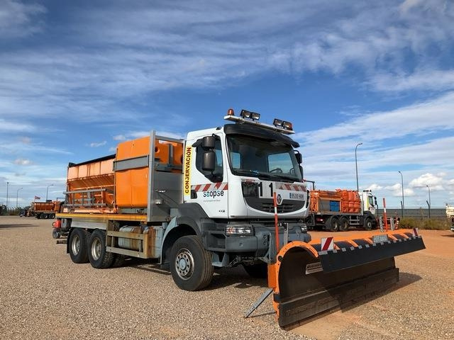 Renault Kerax - Truk bajak salju: gambar 4 Renault Kerax - Truk bajak salju: gambar 4