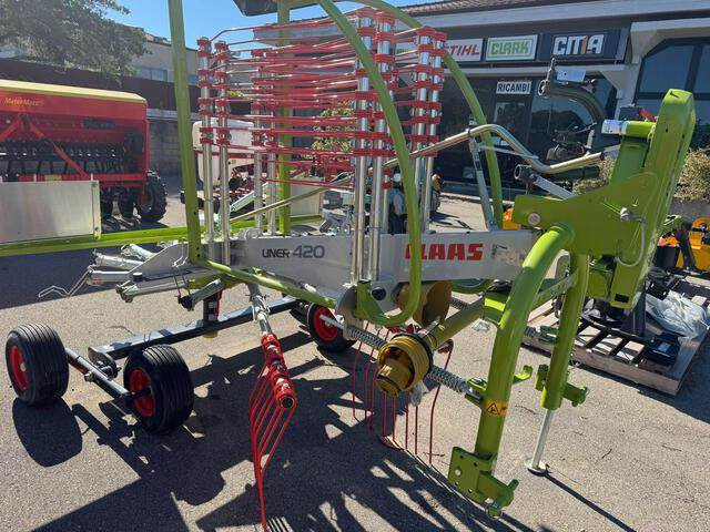CLAAS Liner 420 - Tedder/ Menyapu: gambar 5 CLAAS Liner 420 - Tedder/ Menyapu: gambar 5