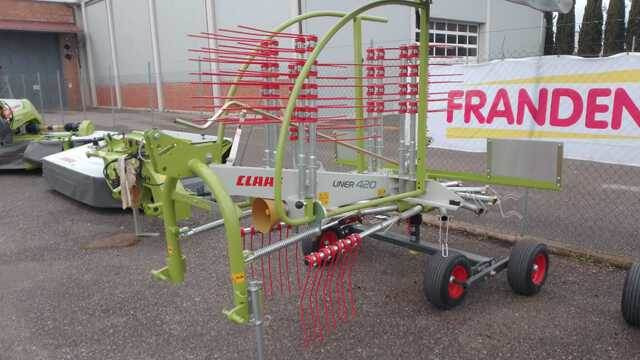 CLAAS Liner 420 - Tedder/ Menyapu: gambar 4 CLAAS Liner 420 - Tedder/ Menyapu: gambar 4