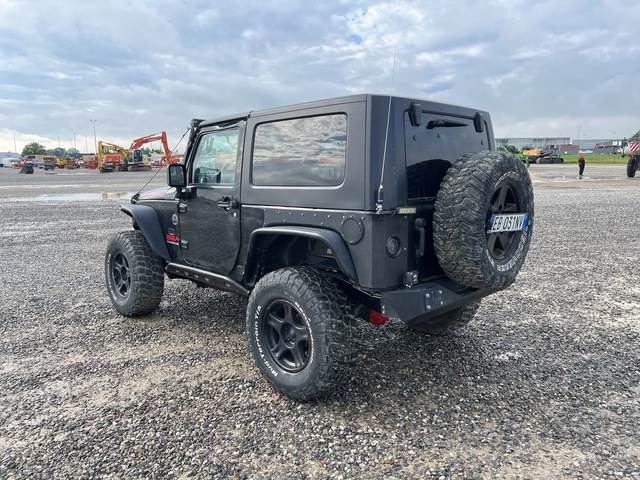 Chrysler Jeep Wrangler - Mobil SUV: gambar 2 Chrysler Jeep Wrangler - Mobil SUV: gambar 2