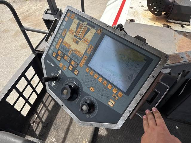 Paver aspal ABG Titan 8820: gambar 21