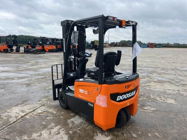 Doosan B15T-7 PLUS - Forklift listrik: gambar 2 Doosan B15T-7 PLUS - Forklift listrik: gambar 2
