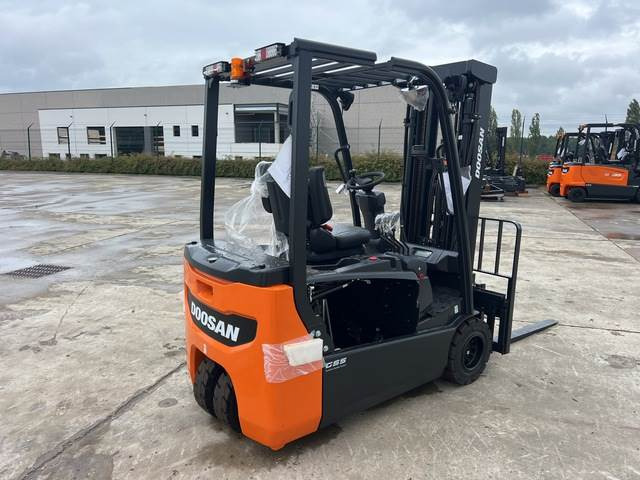 Doosan B20T-7 PLUS - Forklift listrik: gambar 3 Doosan B20T-7 PLUS - Forklift listrik: gambar 3