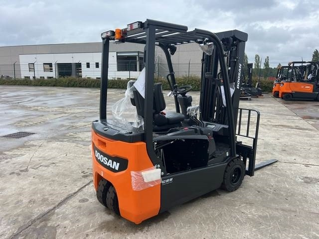 Doosan B20T-7 PLUS - Forklift listrik: gambar 3 Doosan B20T-7 PLUS - Forklift listrik: gambar 3