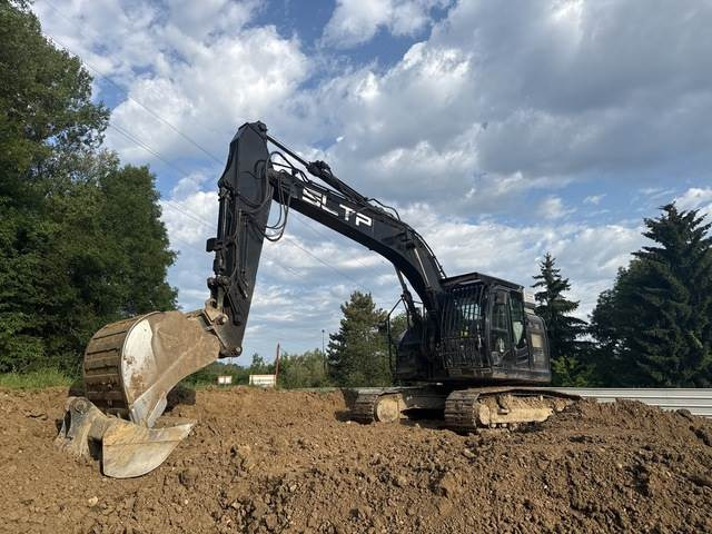 Hitachi ZX225USLC-6 - Ekskavator perayap: gambar 2 Hitachi ZX225USLC-6 - Ekskavator perayap: gambar 2