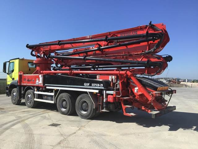 Mercedes-Benz Arocs 4143 - Truk pompa beton: gambar 2 Mercedes-Benz Arocs 4143 - Truk pompa beton: gambar 2