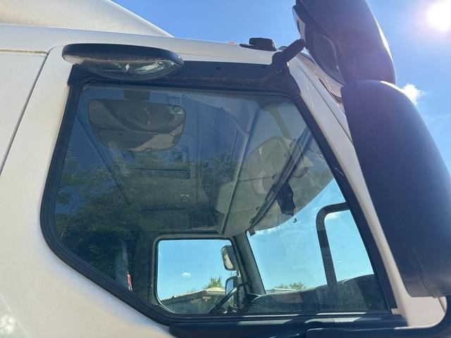 Leasing Renault C380 Renault C380: gambar 24 Leasing Renault C380 Renault C380: gambar 24