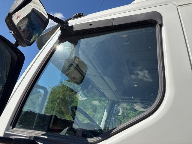 Leasing Renault C380 Renault C380: gambar 17 Leasing Renault C380 Renault C380: gambar 17