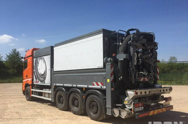 Rivard - Mercedes-Benz EXVAC - Arocs 3253 8x4 - Truk vakum: gambar 4 Rivard - Mercedes-Benz EXVAC - Arocs 3253 8x4 - Truk vakum: gambar 4