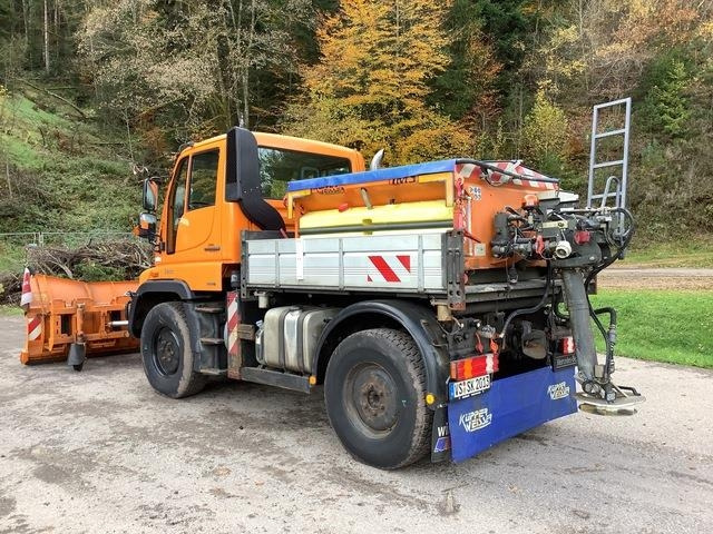 MB Trac Unimog U300 - Truk bajak salju: gambar 3 MB Trac Unimog U300 - Truk bajak salju: gambar 3