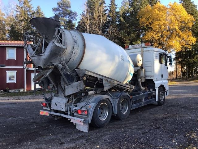 MAN TGA 28.390 - Truk pengaduk beton: gambar 3 MAN TGA 28.390 - Truk pengaduk beton: gambar 3