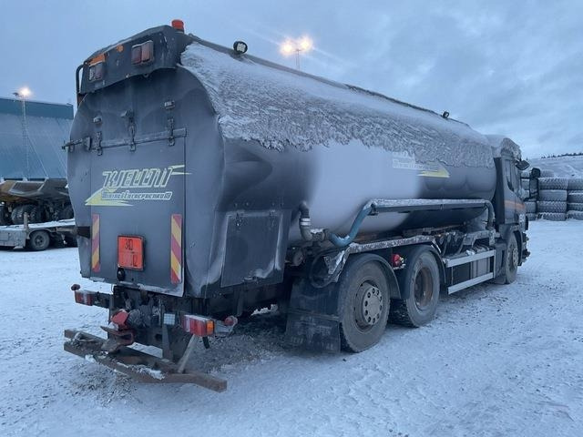 Scania P114LB-380 - Truk tangki: gambar 3 Scania P114LB-380 - Truk tangki: gambar 3