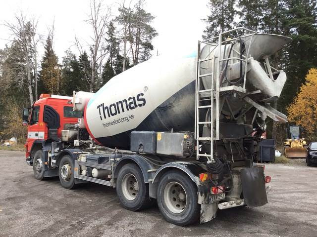 Volvo FM400 - Truk pengaduk beton: gambar 2 Volvo FM400 - Truk pengaduk beton: gambar 2