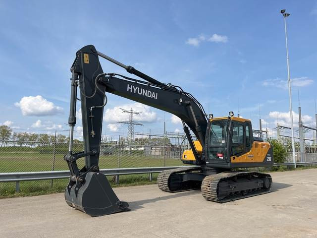 Hyundai R210 - Ekskavator perayap: gambar 1 Hyundai R210 - Ekskavator perayap: gambar 1