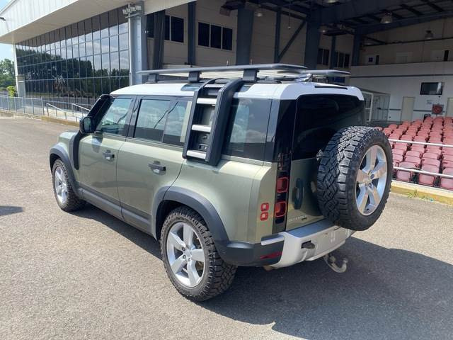 Land Rover Defender 110 - Mobil: gambar 3 Land Rover Defender 110 - Mobil: gambar 3
