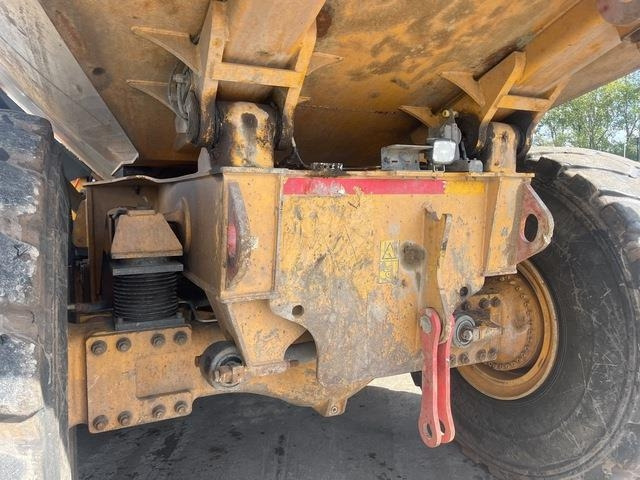 Tempat sampah artikulasi Volvo A60H: gambar 22 Tempat sampah artikulasi Volvo A60H: gambar 22