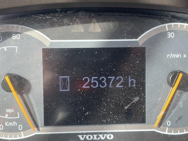 Tempat sampah artikulasi Volvo A60H: gambar 8 Tempat sampah artikulasi Volvo A60H: gambar 8