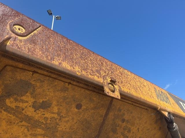 Tempat sampah artikulasi Volvo A60H: gambar 24 Tempat sampah artikulasi Volvo A60H: gambar 24