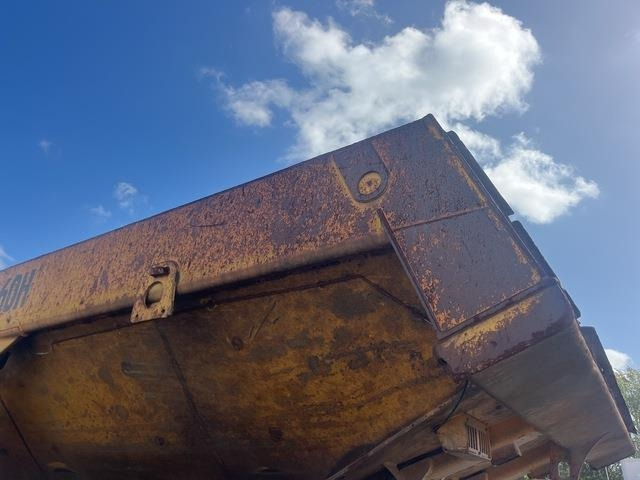 Tempat sampah artikulasi Volvo A60H: gambar 21 Tempat sampah artikulasi Volvo A60H: gambar 21