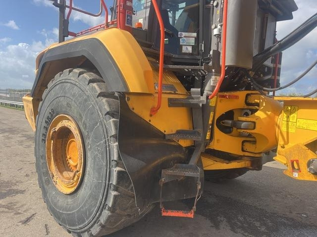 Tempat sampah artikulasi Volvo A60H: gambar 18 Tempat sampah artikulasi Volvo A60H: gambar 18