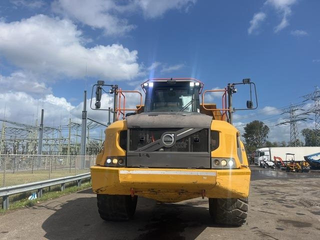 Tempat sampah artikulasi Volvo A60H: gambar 14 Tempat sampah artikulasi Volvo A60H: gambar 14