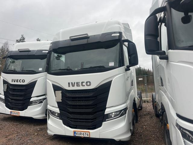 Iveco S-Way 460 - Tractor head: gambar 1 Iveco S-Way 460 - Tractor head: gambar 1