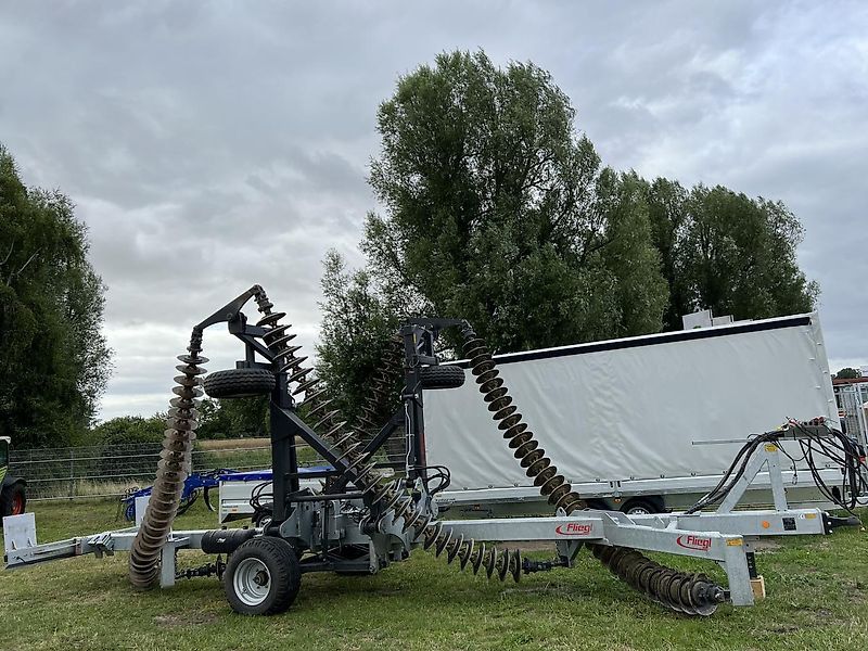 Fliegl KSE 680 Kettenscheibenegge - Garu cakram: gambar 1 Fliegl KSE 680 Kettenscheibenegge - Garu cakram: gambar 1