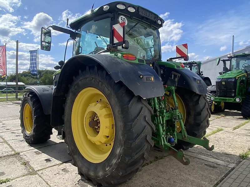 Traktor John Deere 6215R AutoPowr: gambar 8