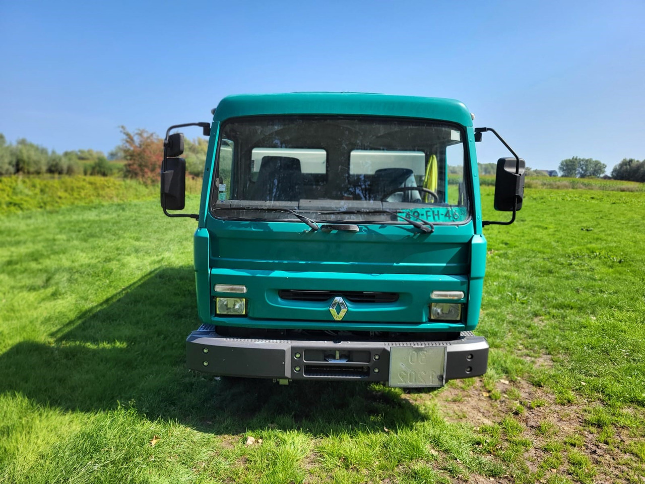 Truk tangki Renault Midliner 150: gambar 7