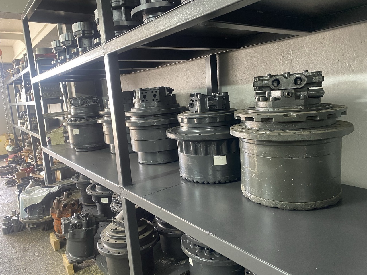 HITACHI KULE DÖNÜŞ - Motor hidrolik untuk Ekskavator: gambar 1 HITACHI KULE DÖNÜŞ - Motor hidrolik untuk Ekskavator: gambar 1
