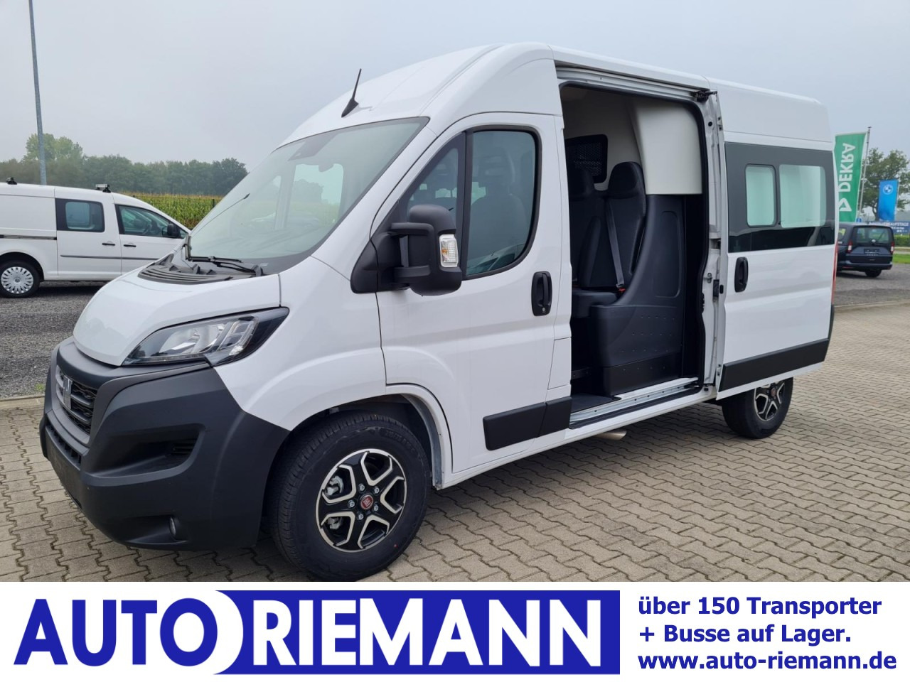 Fiat Ducato 35 Kasten Doka 7-Sitze 2x Schiebetür Maxi L2H2 - Van panel, Van kombi: gambar 1 Fiat Ducato 35 Kasten Doka 7-Sitze 2x Schiebetür Maxi L2H2 - Van panel, Van kombi: gambar 1