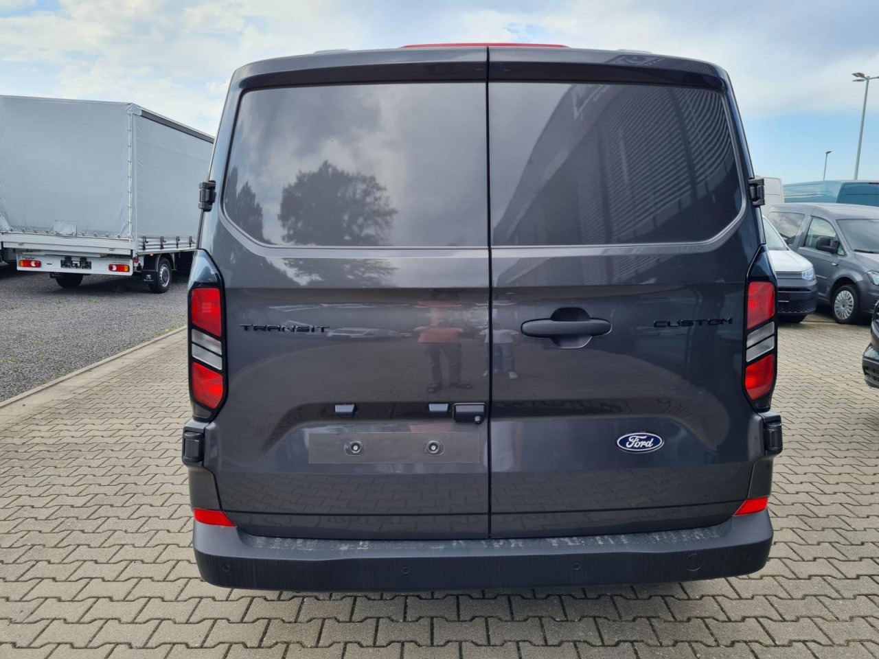 Ford Custom Kasten 320 L2 Trend Doka 5-Sitze KAMERA TEMPO - Van kecil, Van kombi: gambar 5 Ford Custom Kasten 320 L2 Trend Doka 5-Sitze KAMERA TEMPO - Van kecil, Van kombi: gambar 5