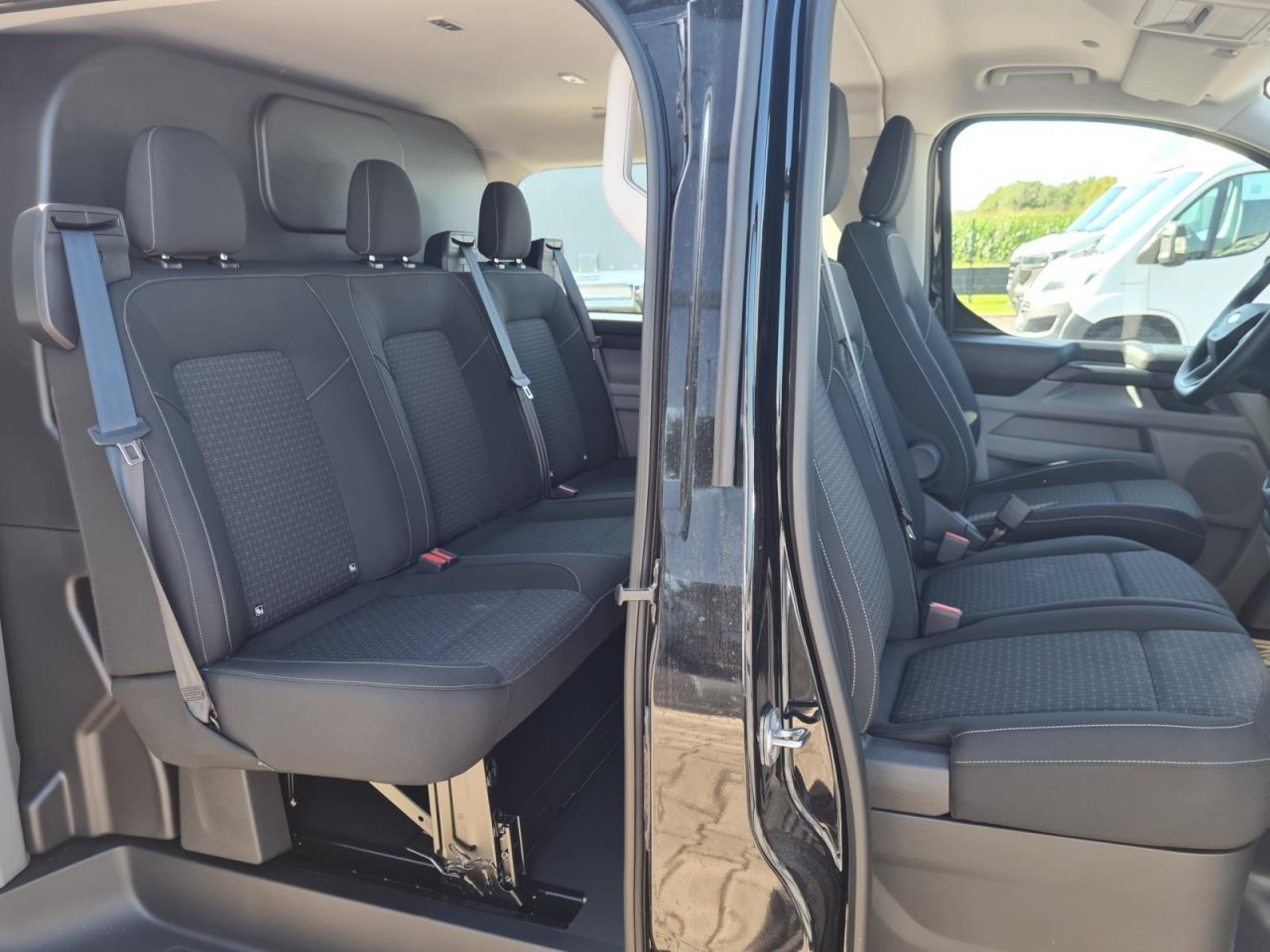 Ford Custom Kasten 320 L2 Trend Doka 6-Sitze KAMERA TEMPO - Van kecil, Van kombi: gambar 4 Ford Custom Kasten 320 L2 Trend Doka 6-Sitze KAMERA TEMPO - Van kecil, Van kombi: gambar 4