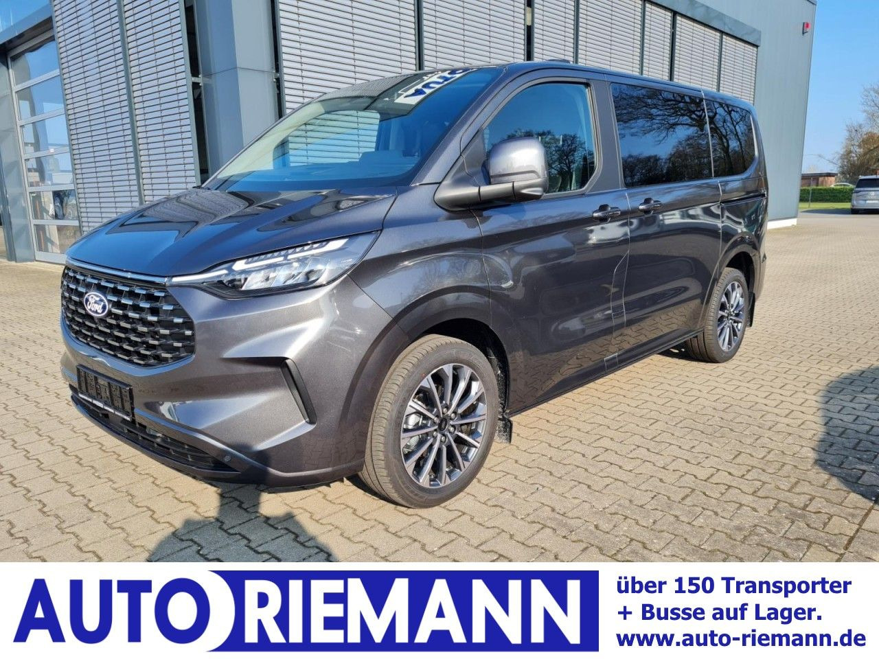 Ford Tourneo Custom 320 Titanium X L1 AHK LED LMF NAV - Van penumpang: gambar 1 Ford Tourneo Custom 320 Titanium X L1 AHK LED LMF NAV - Van penumpang: gambar 1