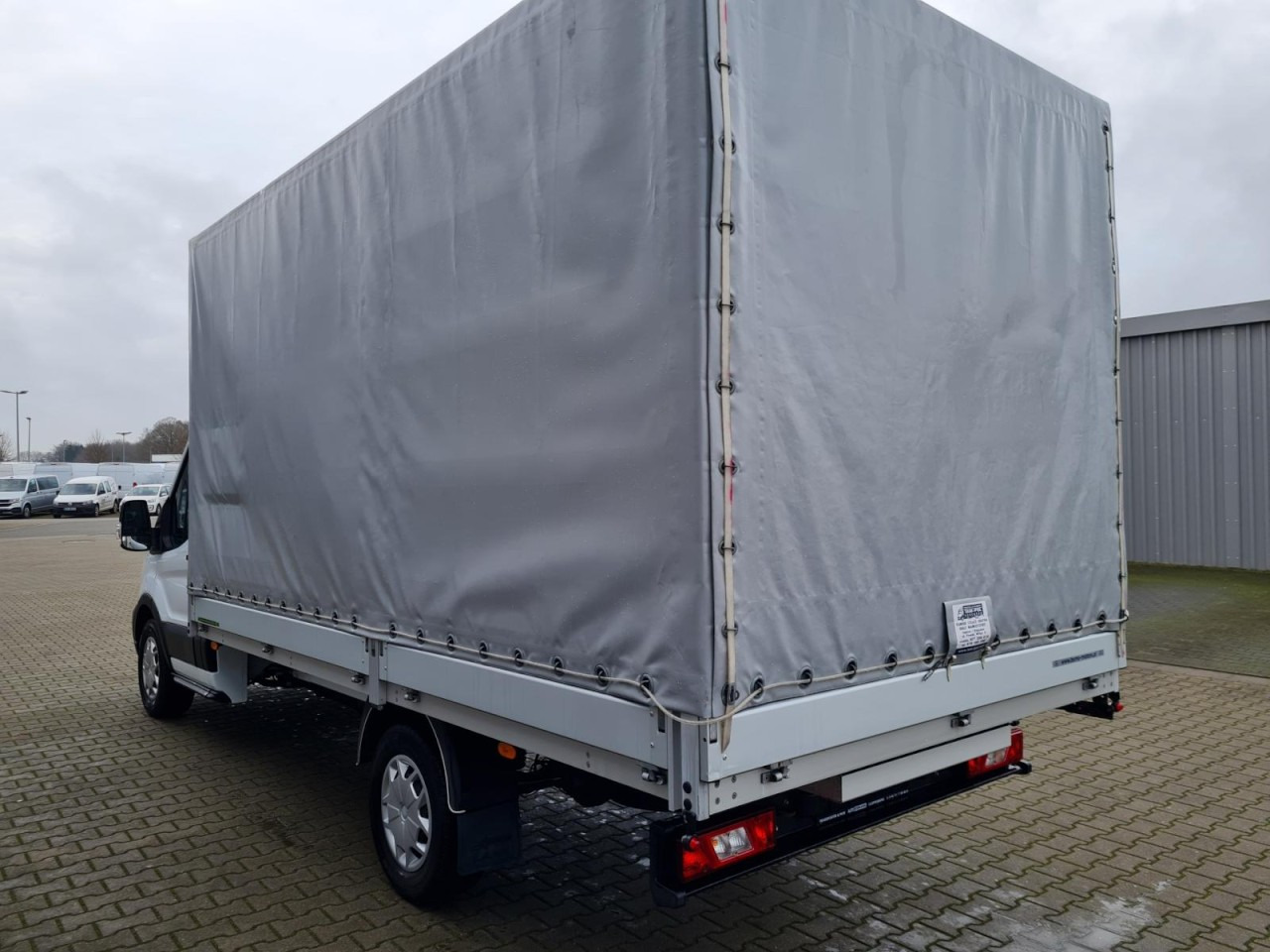 Ford Transit 350 Pritsche TDci Schiebe Plane Trend RWD - Van dengan terpal samping: gambar 5 Ford Transit 350 Pritsche TDci Schiebe Plane Trend RWD - Van dengan terpal samping: gambar 5