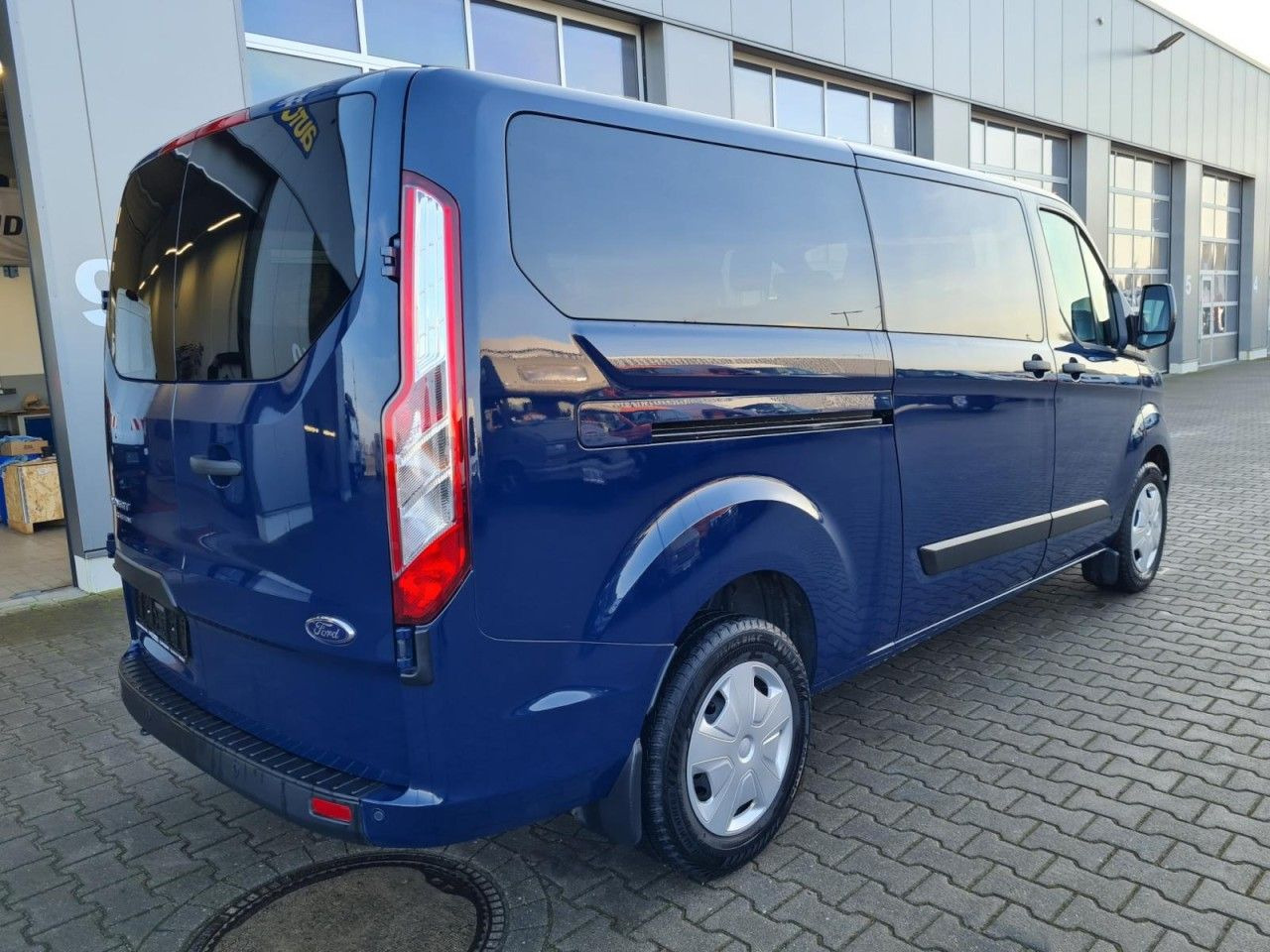 Ford Transit Custom Kombi 320 L2 Trend 9 Sitze KLIMA - Van penumpang: gambar 4 Ford Transit Custom Kombi 320 L2 Trend 9 Sitze KLIMA - Van penumpang: gambar 4