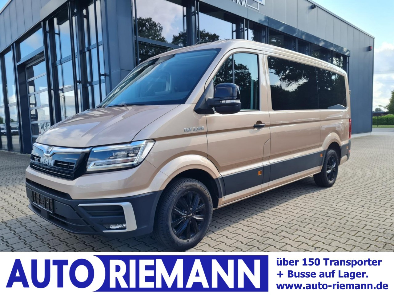 Man TGE 3.180 TDi Kombi 9 Sitze ALU KAMERA LED LEDER Sonderumbau - Bus mini, Van penumpang: gambar 1 Man TGE 3.180 TDi Kombi 9 Sitze ALU KAMERA LED LEDER Sonderumbau - Bus mini, Van penumpang: gambar 1