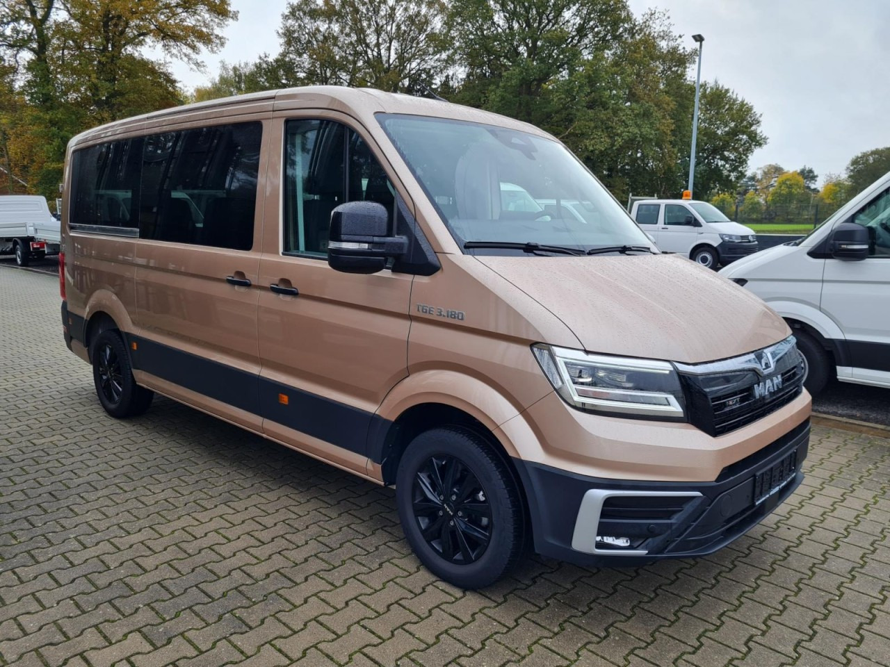 Man TGE 3.180 TDi Kombi 9 Sitze ALU KAMERA LED LEDER Sonderumbau - Van kombi: gambar 3 Man TGE 3.180 TDi Kombi 9 Sitze ALU KAMERA LED LEDER Sonderumbau - Van kombi: gambar 3