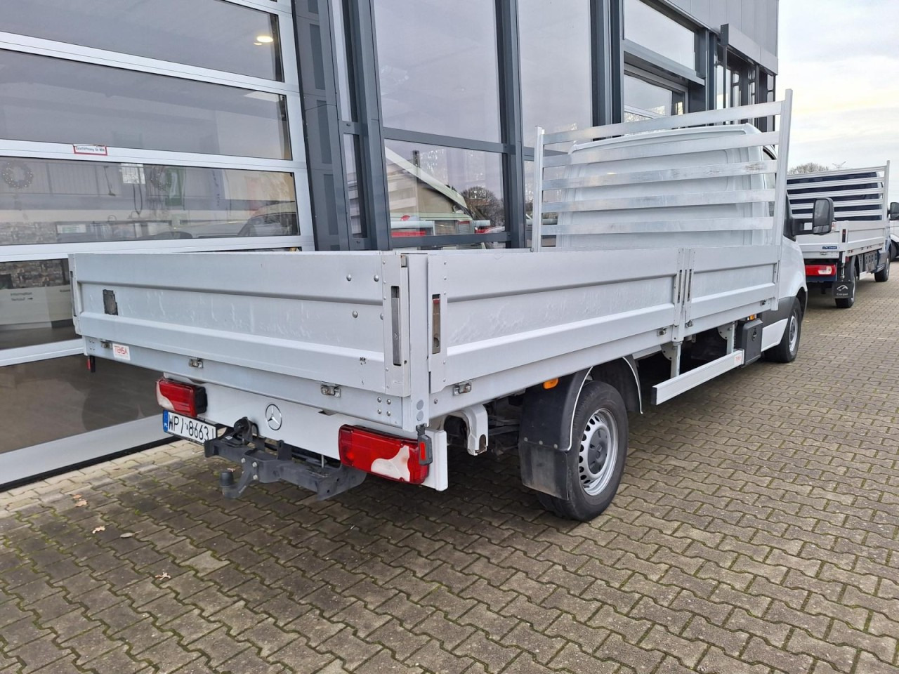 Mercedes-Benz Sprinter 317 CDI Pritsche L4 RWD AHK KLIMA TEMPOMAT - Van flatbed: gambar 2 Mercedes-Benz Sprinter 317 CDI Pritsche L4 RWD AHK KLIMA TEMPOMAT - Van flatbed: gambar 2