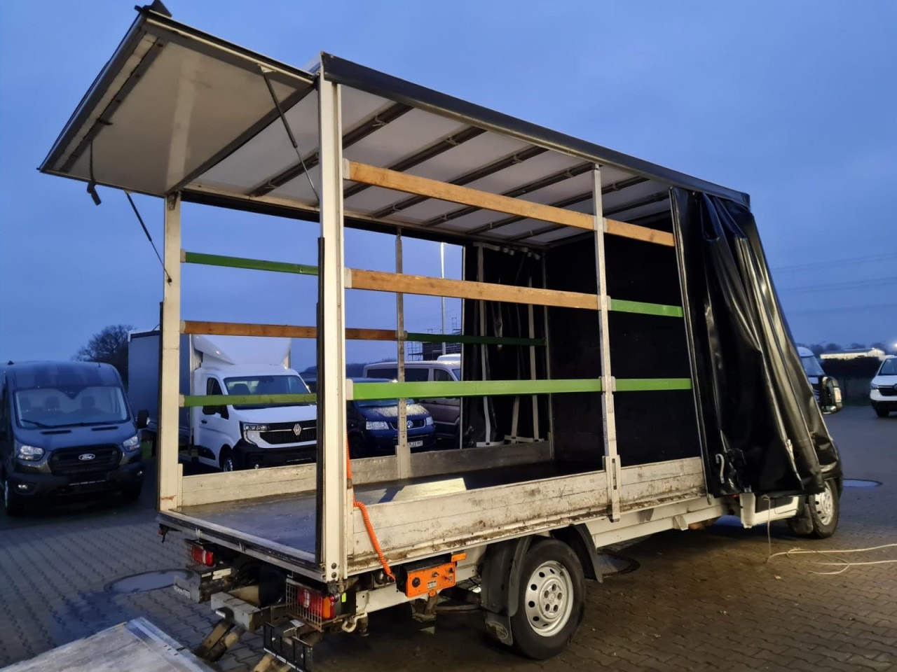 Van dengan terpal samping Peugeot Boxer 35 Pritsche 2x Schiebe Plane LBW L4 KLIMA: gambar 10