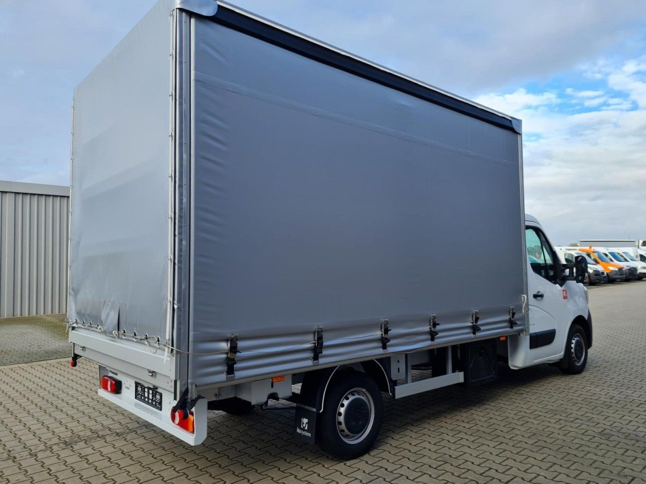 Renault Master 3,5t Pritsche Schiebe Plane ERGO KLIMA TE - Van dengan terpal samping: gambar 2 Renault Master 3,5t Pritsche Schiebe Plane ERGO KLIMA TE - Van dengan terpal samping: gambar 2