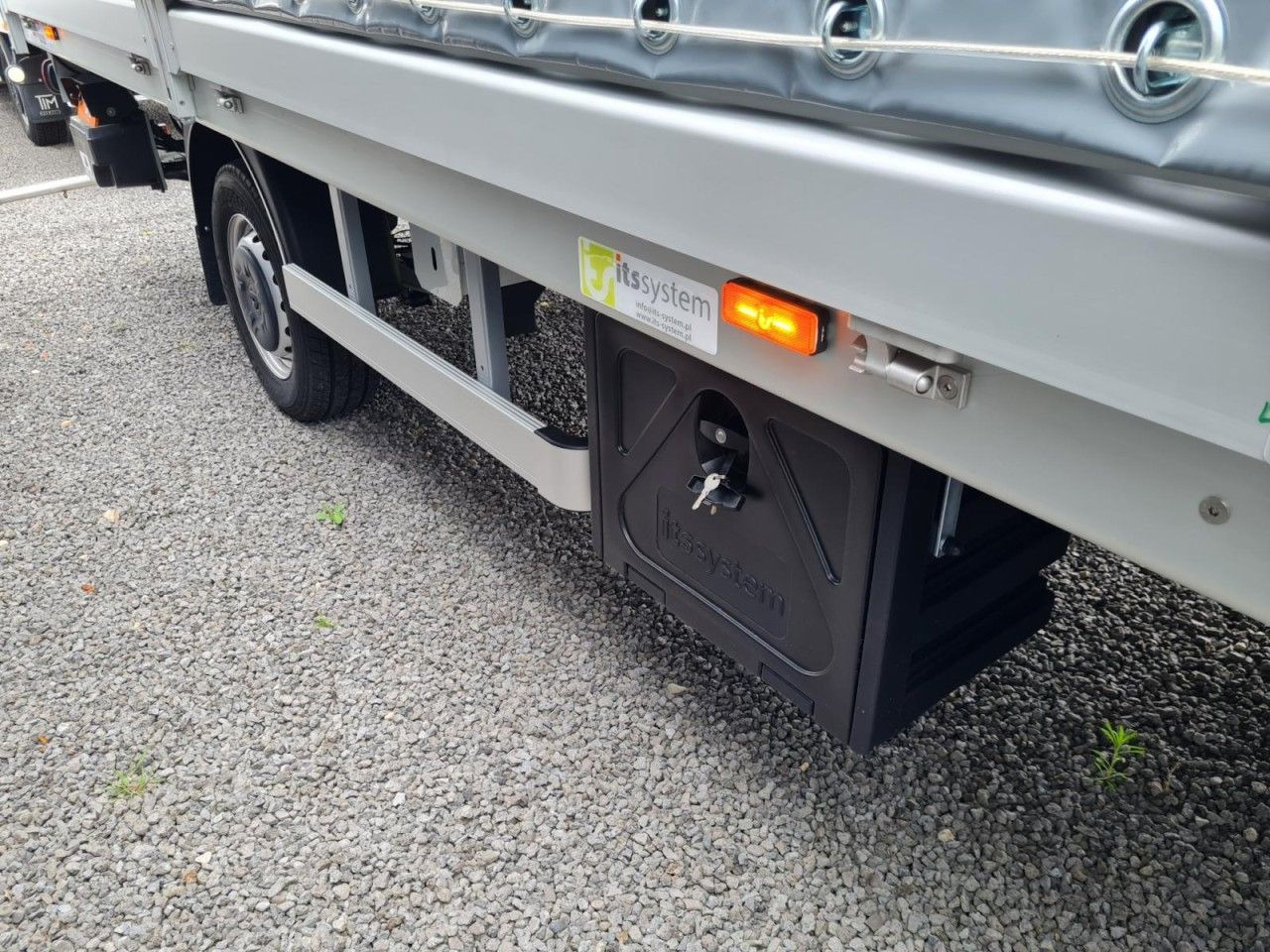 Renault Master 3,5t Pritsche Schiebe Plane dCi LBW Luftf - Van dengan terpal samping: gambar 5 Renault Master 3,5t Pritsche Schiebe Plane dCi LBW Luftf - Van dengan terpal samping: gambar 5